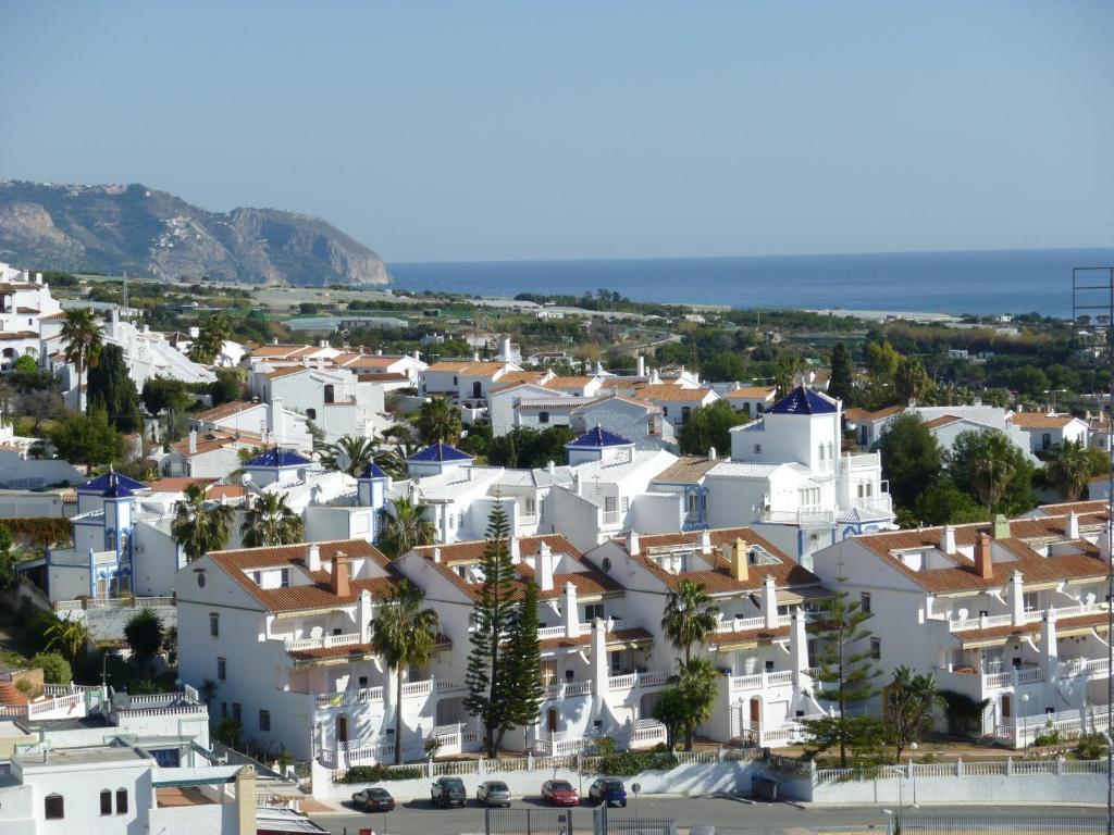 Apartamentos Turisticos Resort De Nerja Exterior photo