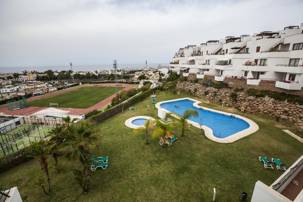 Apartamentos Turisticos Resort De Nerja Exterior photo